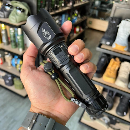 Linterna led super potente Ilumina hasta el último rincón